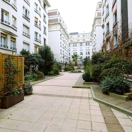 Apartment Tour Eiffel - Invalides - *